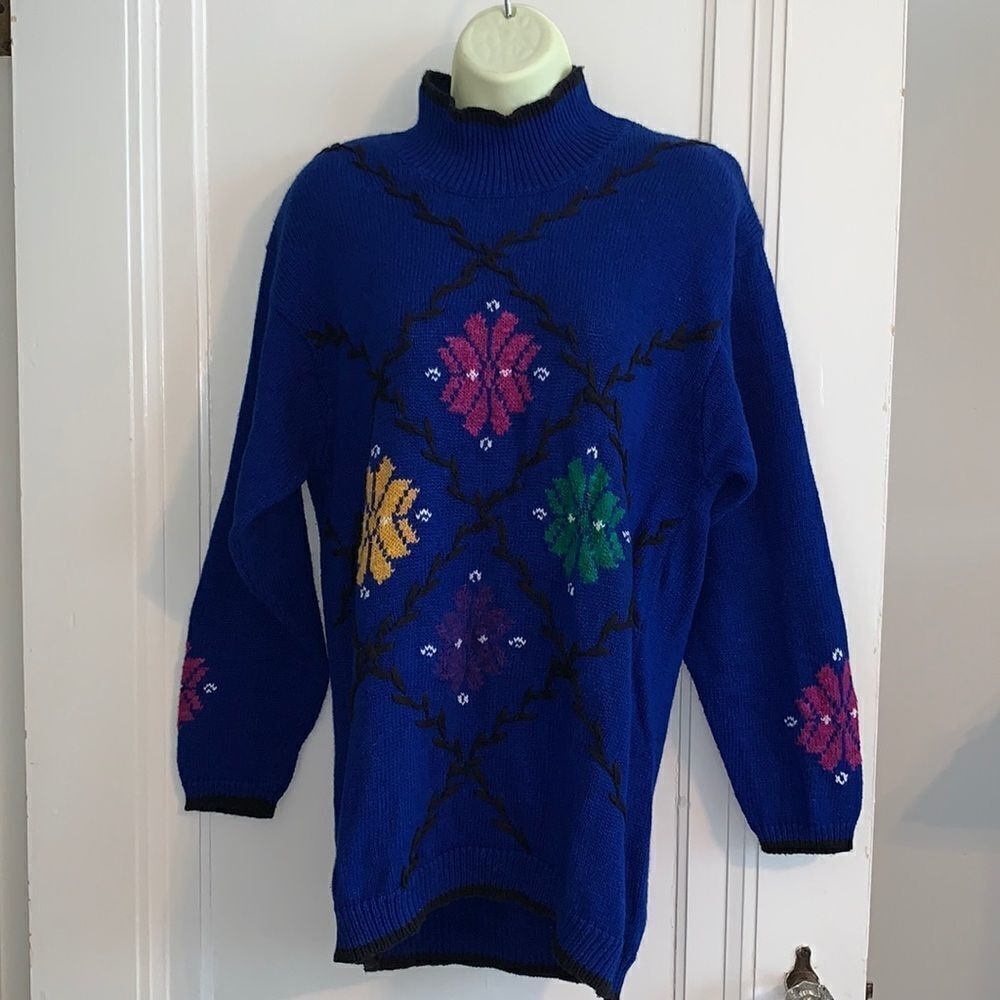 Vtg Russ blue long stylized snowflake sweater